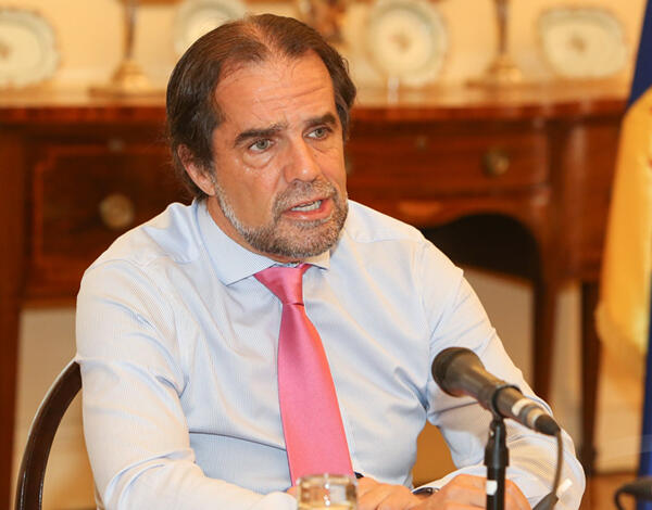 Pandemia marca primeiro ano de governo