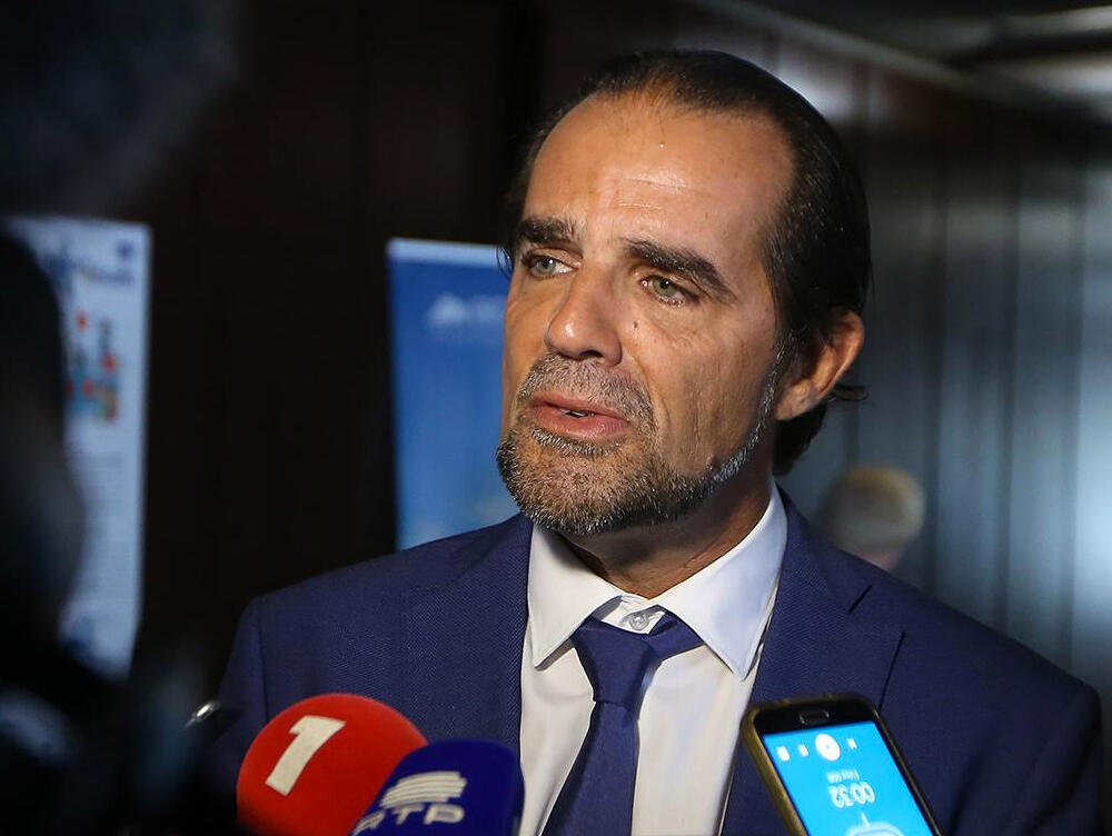 Albuquerque espera libertação rápida de emigrantes