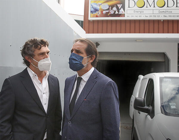 Albuquerque visitou empresa de instalações elétricas e automação 