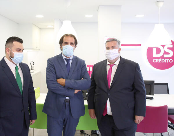 Albuquerque concentra recursos no apoio às famílias e às empresas