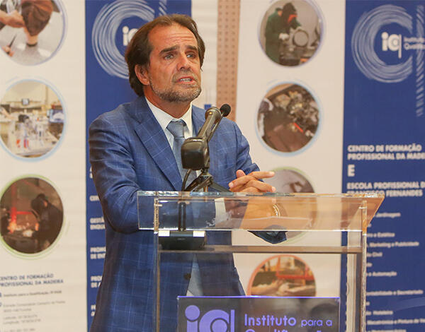 Ensino profissional adequa cada vez mais cursos às necessidades do mercado 