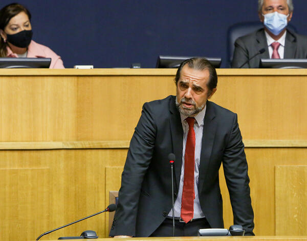 Tomada de decisão assenta na auscultação de especialistas na área da Saúde 