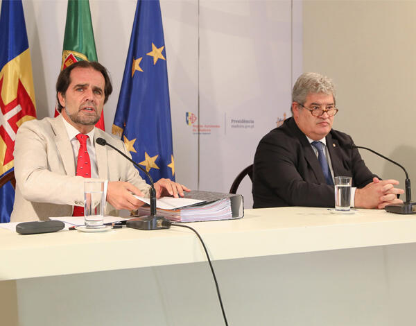 Máscara obrigatória a partir de quarta-feira para quem lidar com o público