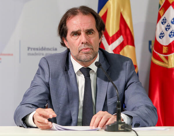 ESTADO DE EMERGÊNCIA - Cidadãos confinados ao agregado familiar