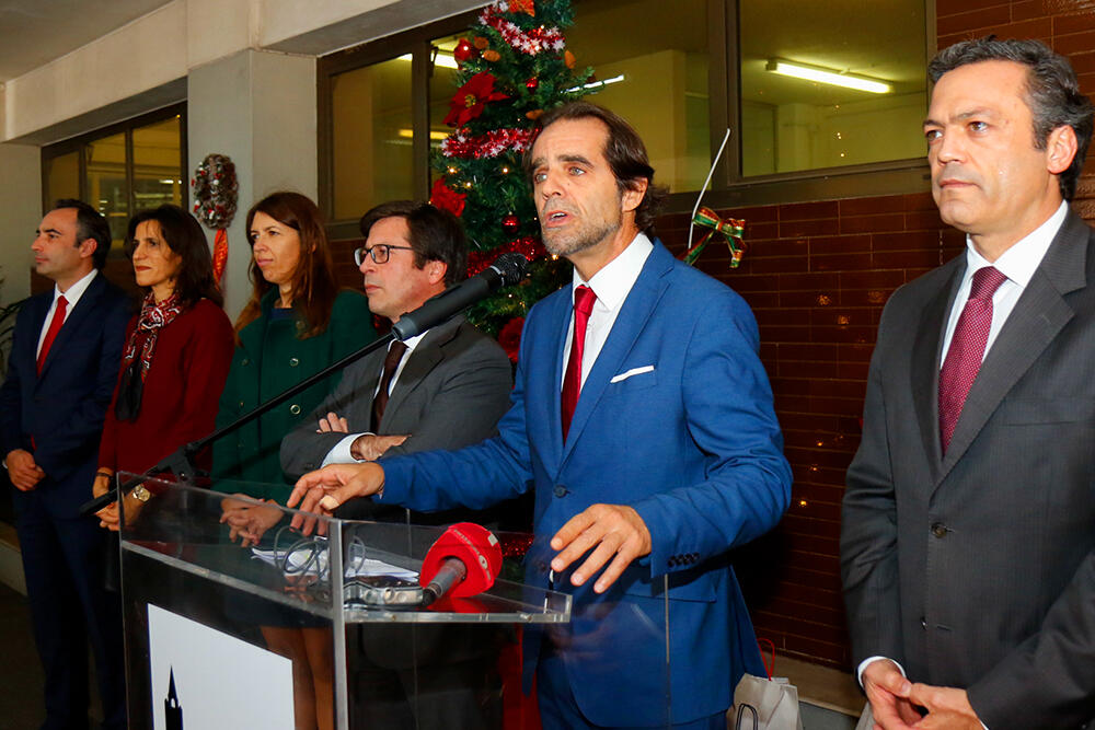 Governo não vai privatizar Horários de Funchal e garante aumentos salariais de 1,5%