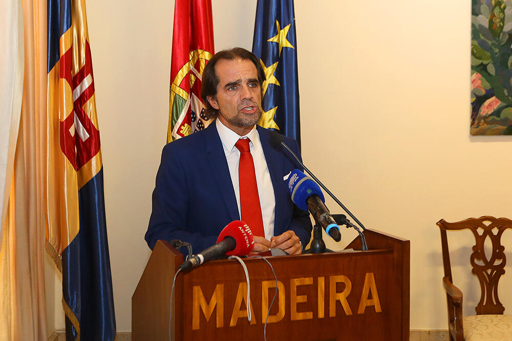 Mais 4,4 milhões para as empresas com a economia a crescer nos últimos 51 meses  