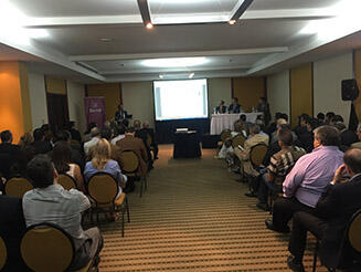 Albuquerque reúne-se com empresários na Venezuela