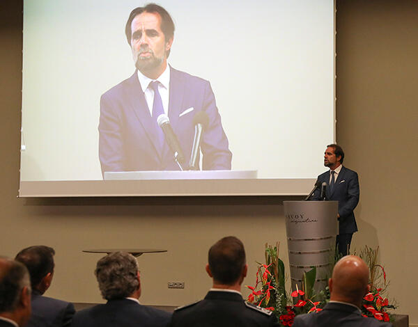 A submissão dos eleitos à opinião de cada momento é uma forma de populismo