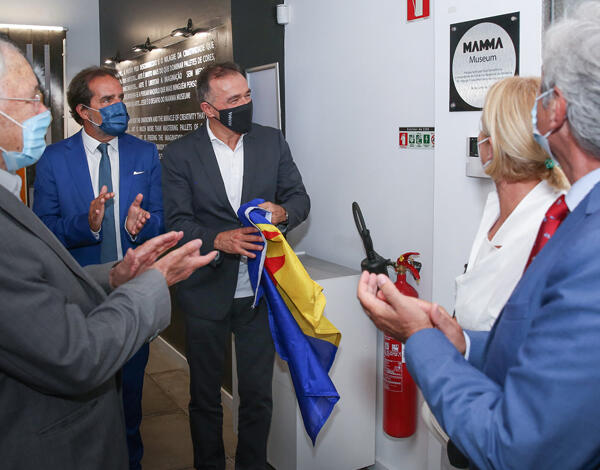 Presidente do Governo apoia Bienal Internacional de Arte e Design 