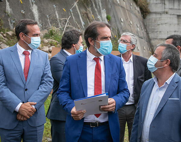 Miguel Albuquerque diz que a via-expresso entre o Estreito de Câmara de Lobos e o Jardim da Serra estará concluída em finais do próximo ano 