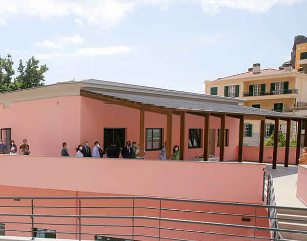 Albuquerque visitou obra da unidade de Alzheimer na Ribeira Brava 