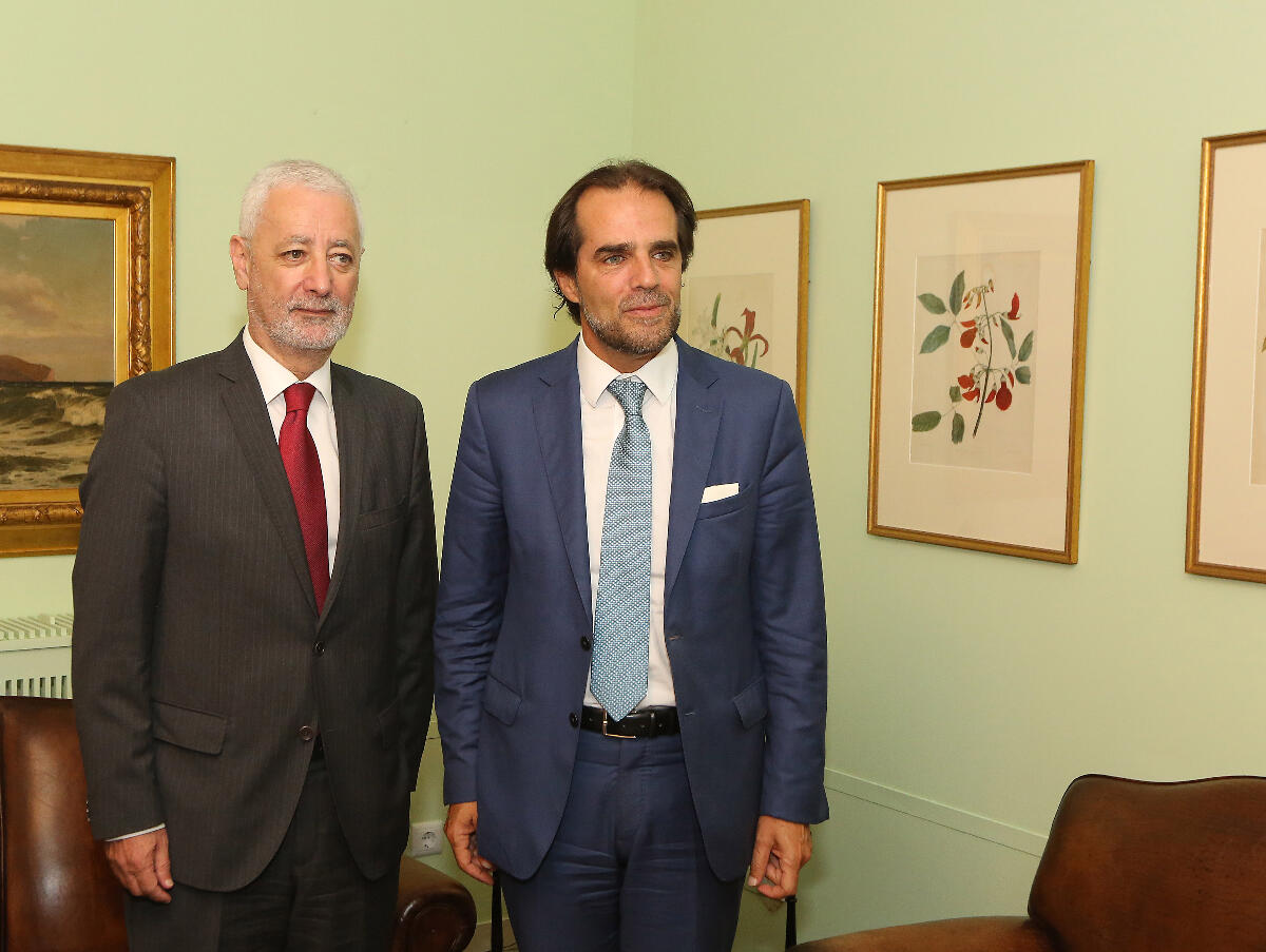 Presidente do Governo recebeu Sampaio da Nóvoa