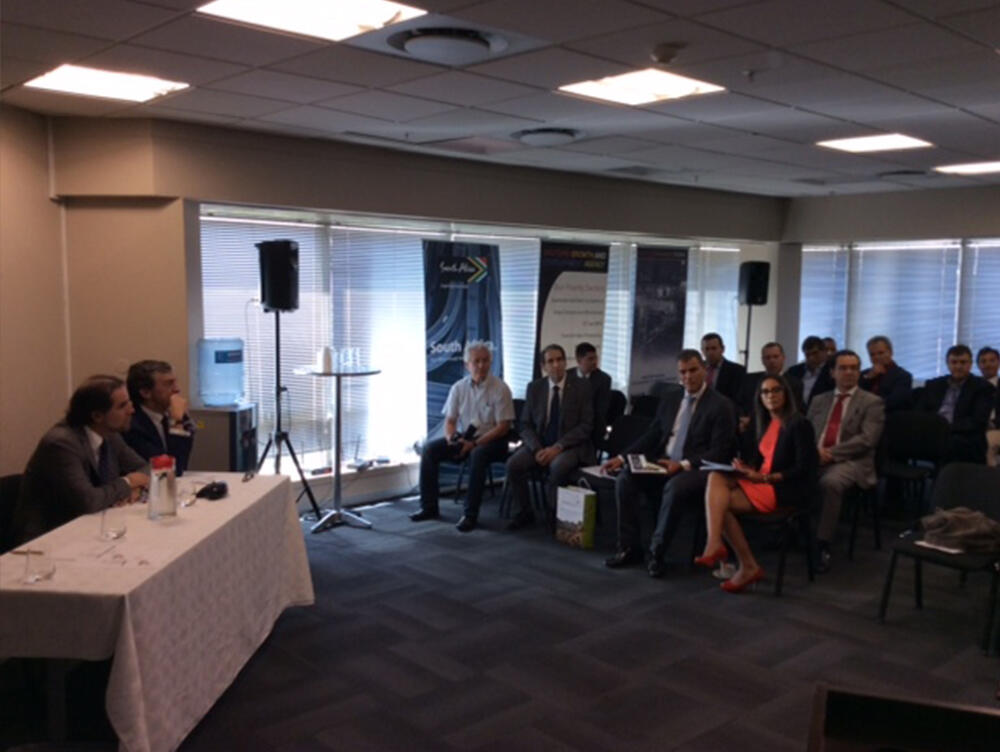 Reunião na Agência Económica - em Gauteng