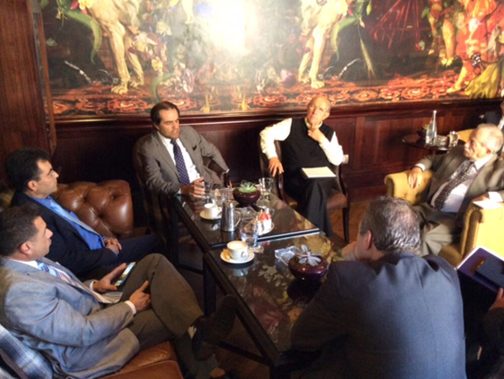 Albuquerque reúne-se com representantes da comunidade em Joanesburgo