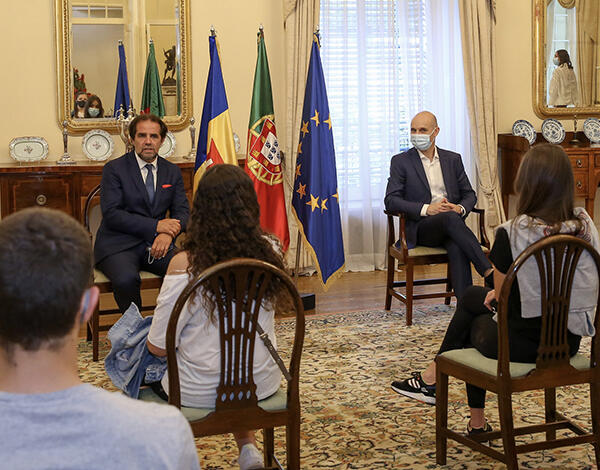 Albuquerque falou a grupo de alunos dos desafios e conquistas da Autonomia