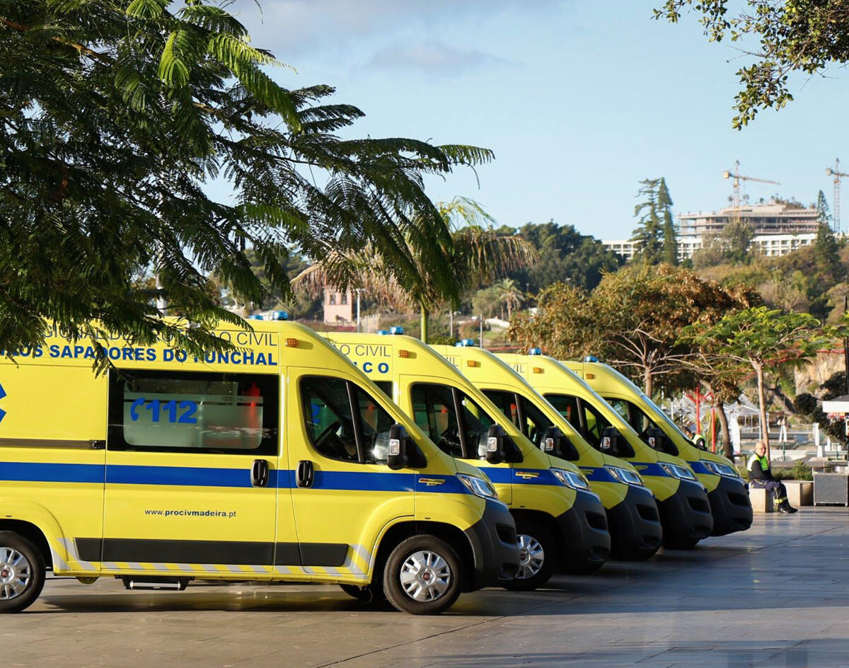 Presidente do Governo entregou 5 novas ambulâncias