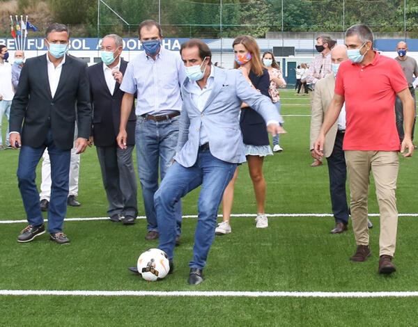 Albuquerque visitou novo campo sintético do Andorinha