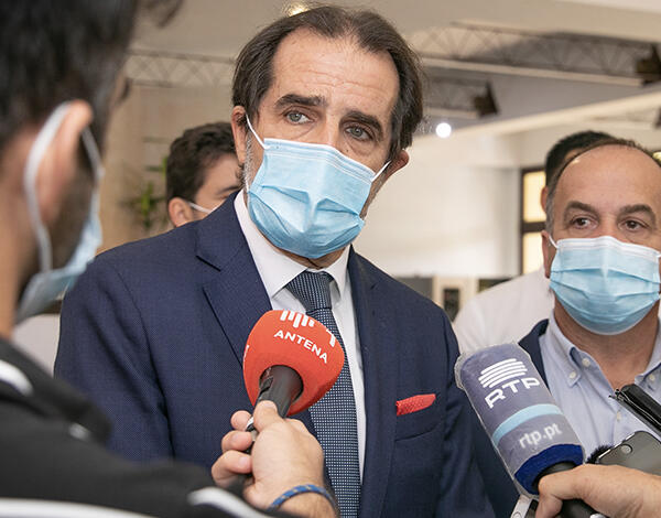 Aulas presenciais no secundário estão de volta mas com regras