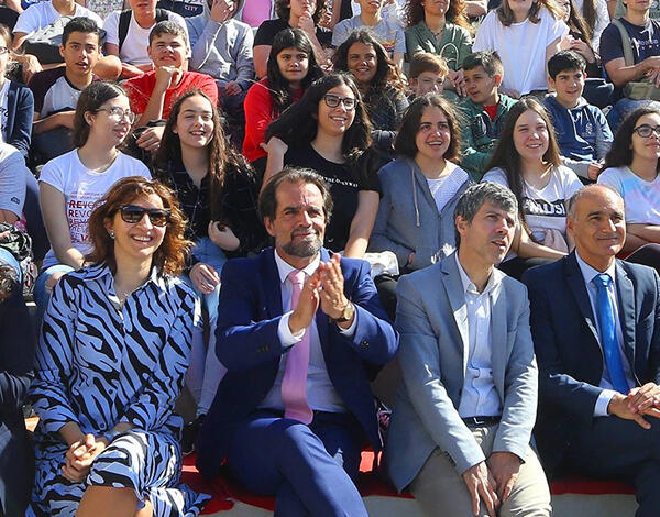 Auditório da escola do Caniço será coberto