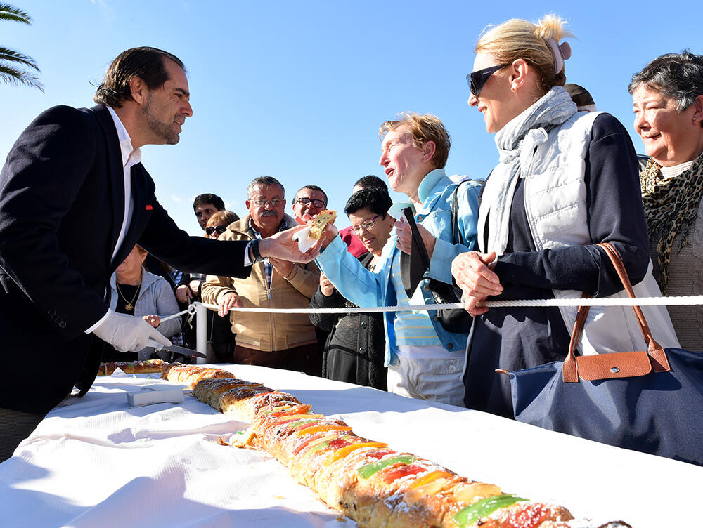 Miguel Albuquerque presente em mega festa do Bolo Rei
