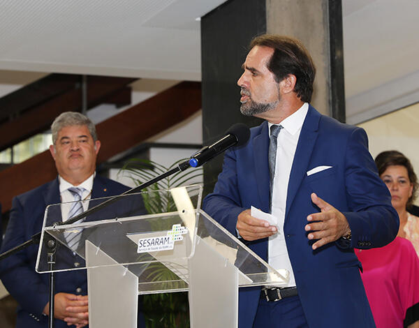 Bonecos articulados nem para fazer pão com manteiga. Enganam-se na receita.