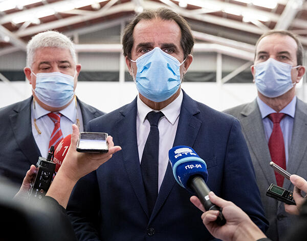 Albuquerque anuncia segunda-feira novas medidas mas vai avisando que não decide com base em pressões