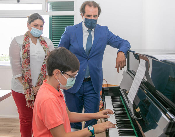 Miguel Albuquerque enaltece novo núcleo do Conservatório da Madeira no Caniço