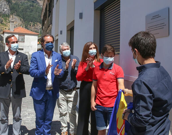 Estar presente para quem arrisca