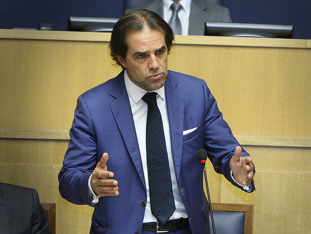 Governo debate políticas prosseguidas desde abril de 2015