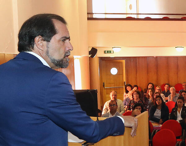 Pessoas têm de recordar o que a Madeira era há 40 anos