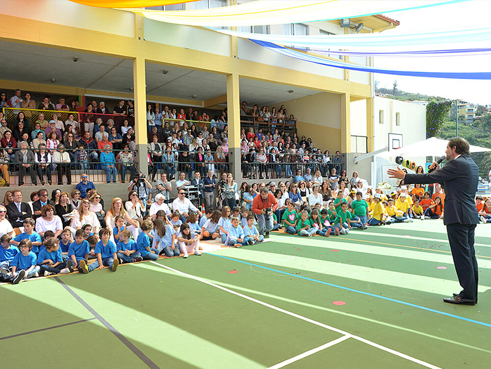 Presidente do Governo realça importância da ligação entre a Escola e a Família