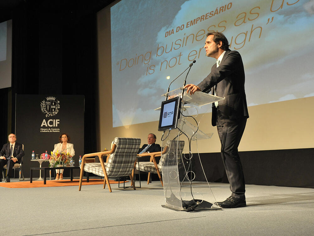 Madeira está no “rumo certo”