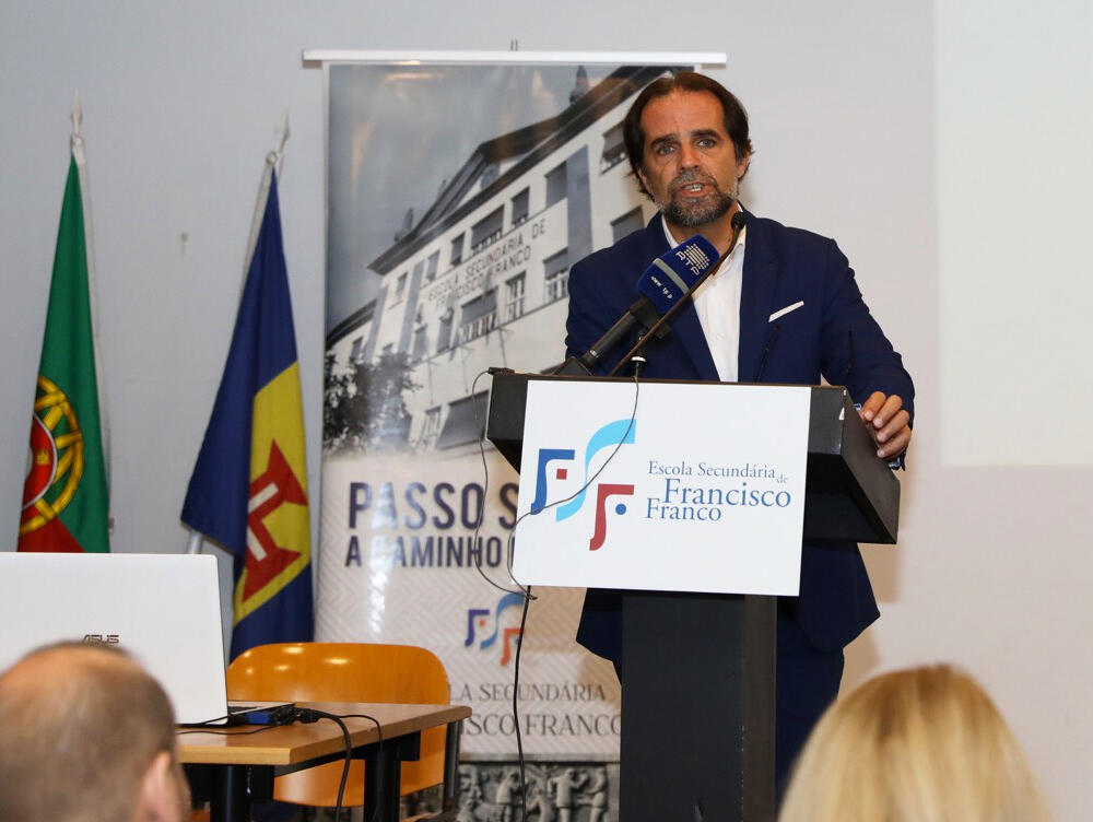 Sociedades avançaram sob o primado da ciência, da razão e do Humanismo