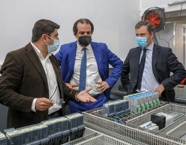 Albuquerque elogia empresa “Eletroflow”