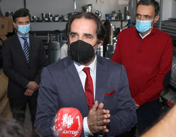 Controlar a pandemia mantendo a Economia a funcionar