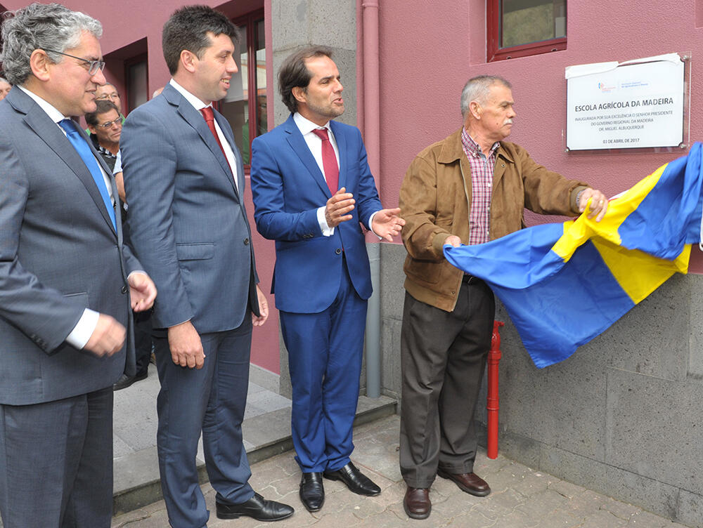 Governo abre Escola Agrícola