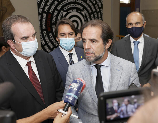 Albuquerque diz que o Orçamento do Estado é uma vergonha 