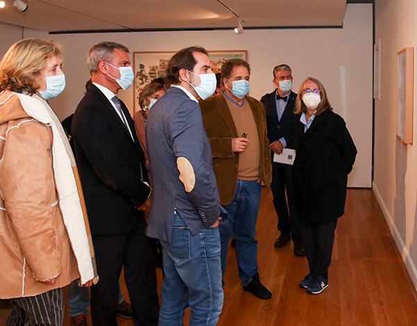 Albuquerque na abertura da exposição da pintora Ana Vidigal no MUDAS