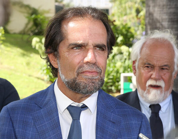 Albuquerque anuncia diligências para reverter quarentena de britânicos