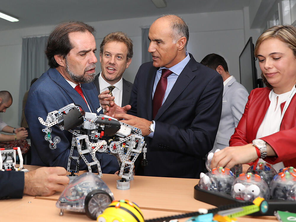 Escola do Galeão na vanguarda do ensino