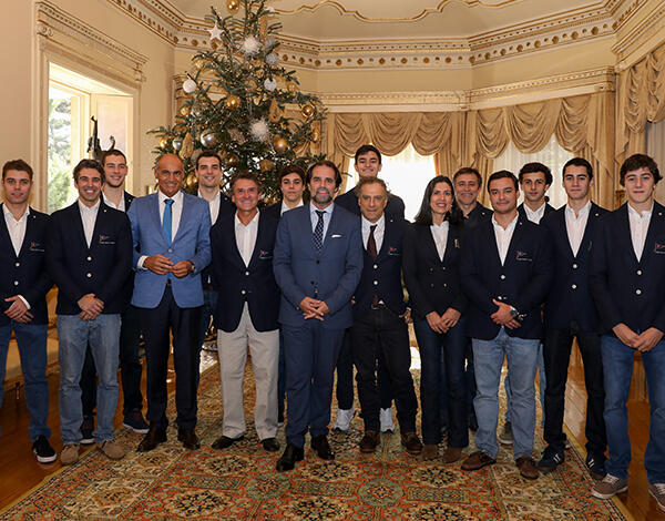 Nadadores do Naval motivam orgulho