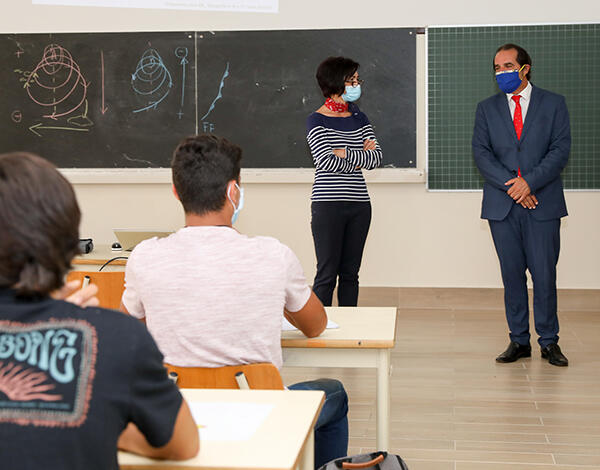 Ensino no próximo ano não será 100% presencial