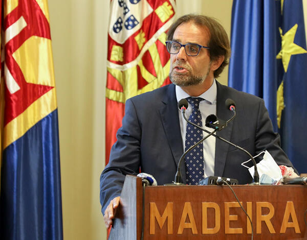 Albuquerque enaltece comportamento cívico dos madeirenses e porto-santenses