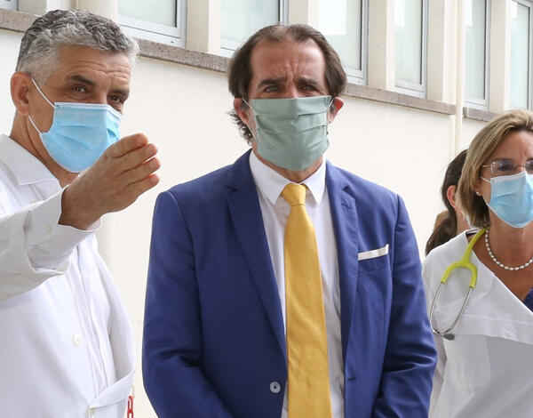 Miguel Albuquerque agradece e enaltece a todos os profissionais de saúde