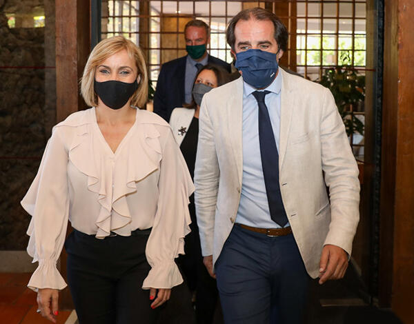 “Vocês assumiram este serviço à Região”