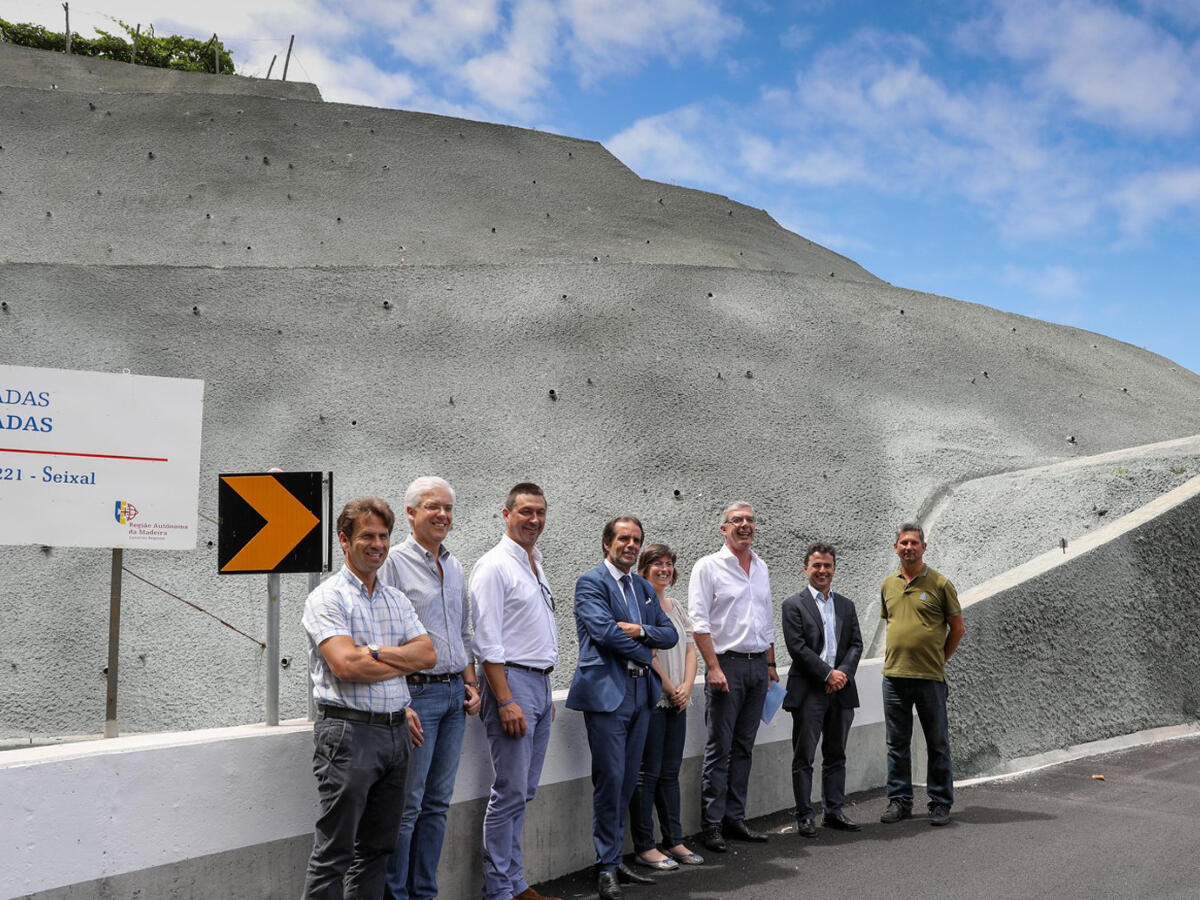 Talude do Chão da Ribeira consolidado