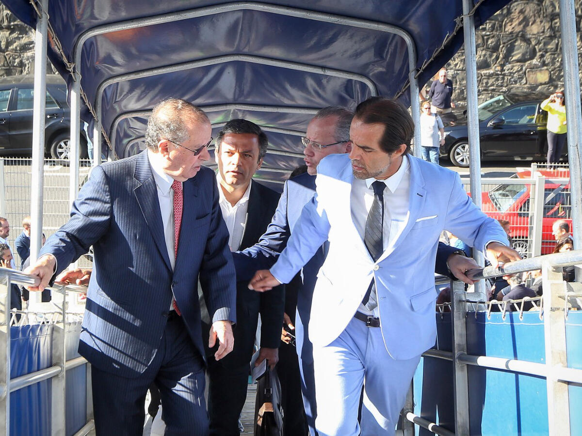 O Estado não assumiu, como deveria, as despesas com a ligação marítima entre a Madeira e o Continente