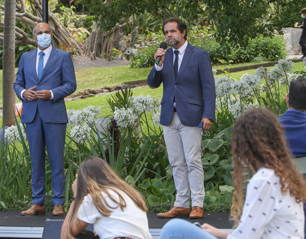 Ponto & Vírgula promove conhecimento, talento e desenvolvimento integral dos jovens