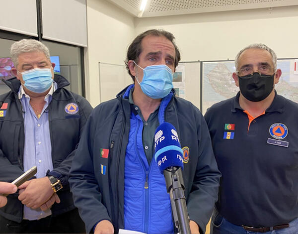 Miguel Albuquerque acompanha a par e passo o mau tempo na Madeira