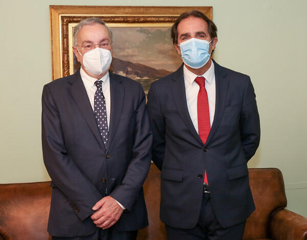 Presidente do Governo recebeu em audiência Reitor da UMa